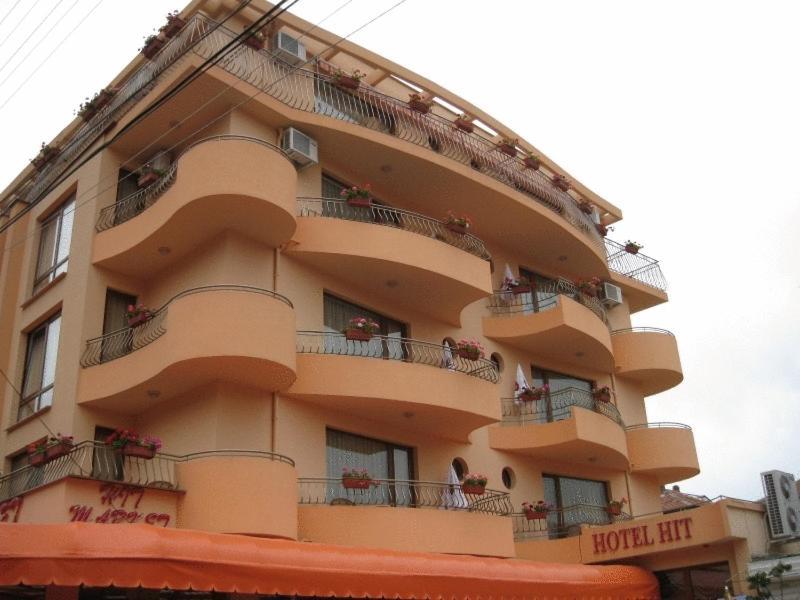 Family Hotel Hit Kiten  Exterior photo