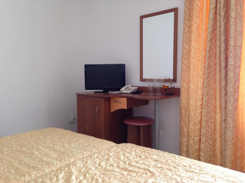 Family Hotel Hit Kiten  Room photo